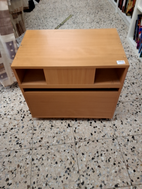 Tv bænk